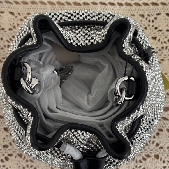 Marc Jacobs - Picture 1 of 3